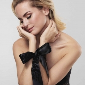 Черные ленты для связывания SILKY SENSUAL HANDCUFFS - Bijoux Indiscrets - купить с доставкой в Балаково