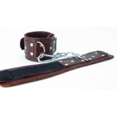 Коричневые кожаные оковы с клепками - БДСМ Арсенал - купить с доставкой в Балаково