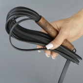 Черная кожаная плеть с деревянной рукоятью - 44 см. - Sitabella - купить с доставкой в Балаково