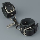 Черный кожаный брелок в виде наручников - Sitabella - купить с доставкой в Балаково