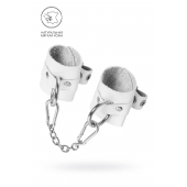 Белые мягкие кожаные наручники с люверсами - Pecado - купить с доставкой в Балаково