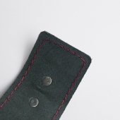 Черные кожаные наручники с красной строчкой - Crazy Handmade - купить с доставкой в Балаково