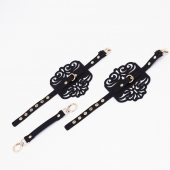 Черный фигурные оковы с золотистой фурнитурой - Crazy Handmade - купить с доставкой в Балаково