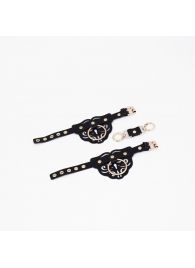 Черные кожаные наручники с клепками, кольцами и золотистой фурнитурой - Crazy Handmade - купить с доставкой в Балаково