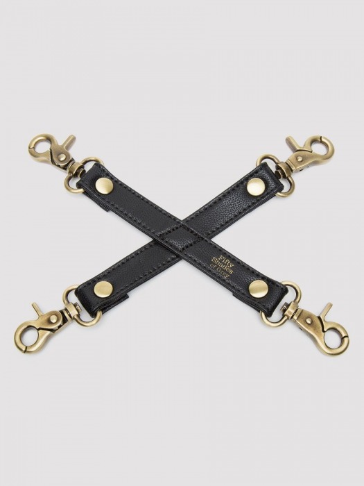 Черный фиксатор для манжет Bound to You Faux Leather Hogtie - Fifty Shades of Grey - купить с доставкой в Балаково