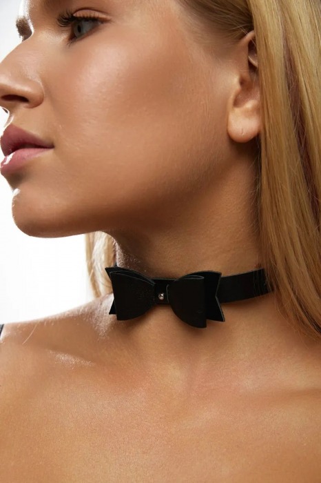 Черный кожаный однослойный чокер с бабочкой - Crazy Handmade - купить с доставкой в Балаково